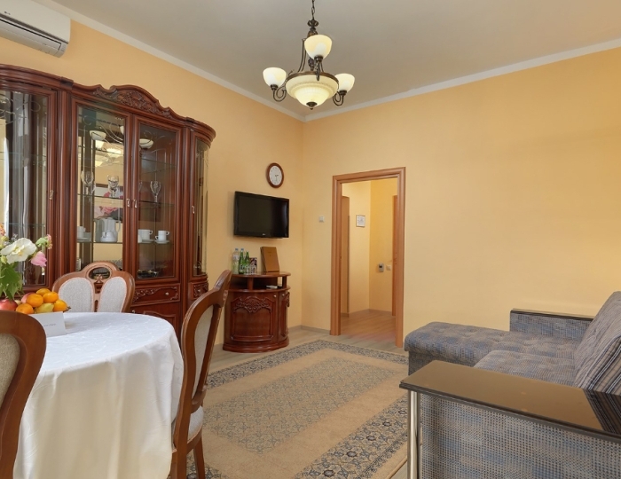 2-местное 2-комн. люкс (центр, 3 эт.), корп. 2 - Санаторий «им. М.В. Фрунзе» Сочи