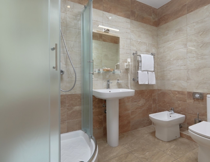 2-местное 2-комн. люкс  (угловой, 2-4 эт.), корп. 2 - Санаторий «им. М.В. Фрунзе» Сочи